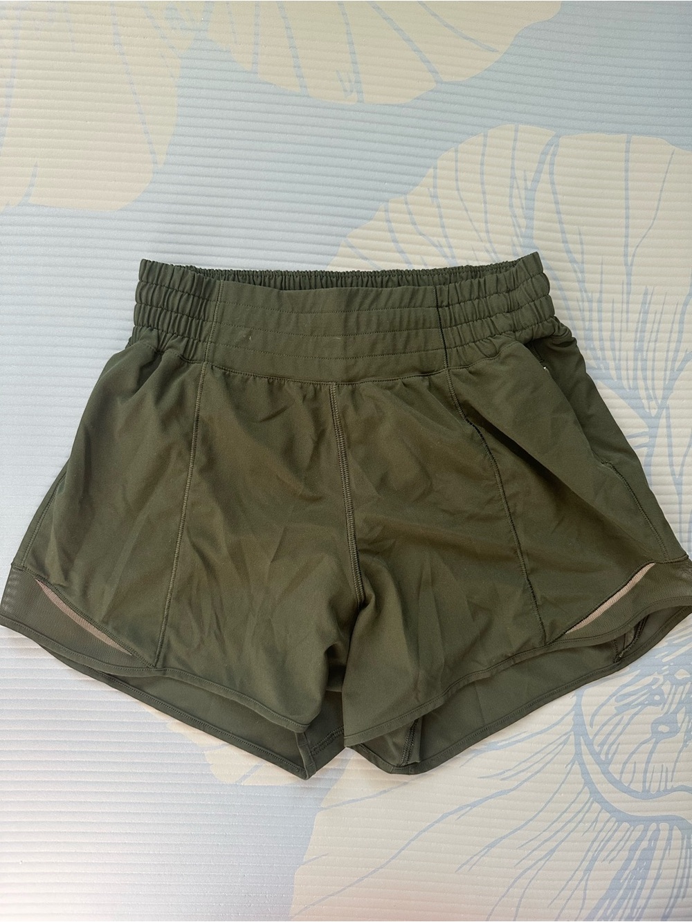 Lululemon Hotty Hot High-Rise Lined Short 4"
